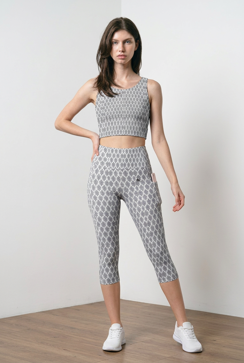 Jaipur Love iSquared Pocket Capri leggings with high-rise waist, mid-calf fit, all-over print, and two side pockets
